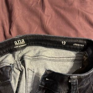 Skinny jean used 2 times all too big now